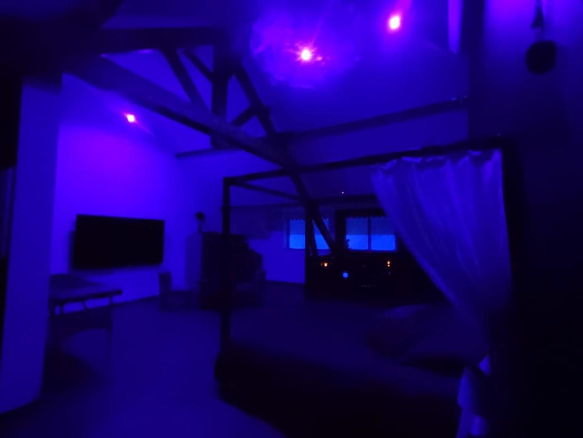 Love Room A מונטרז'י מראה חיצוני תמונה